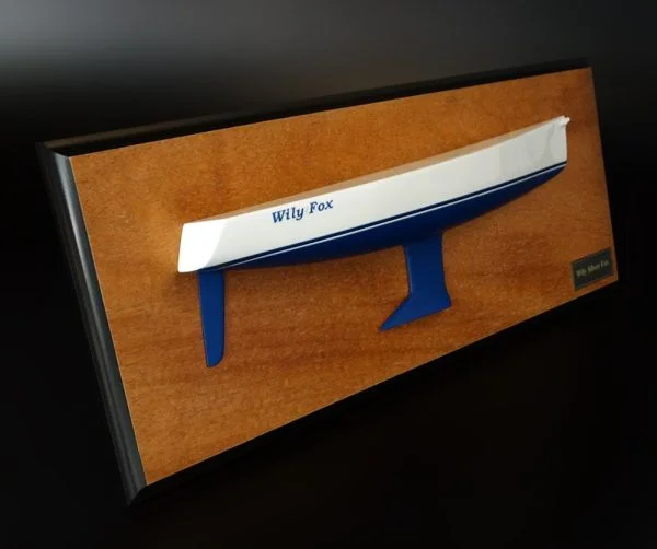 J 122 flush deck half hull