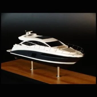 Sea Ray 590 Express desk model