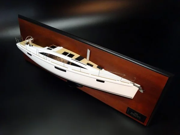 Bavaria Vision 46 half model with deck details