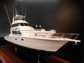 Hatteras 92 custom boat model
