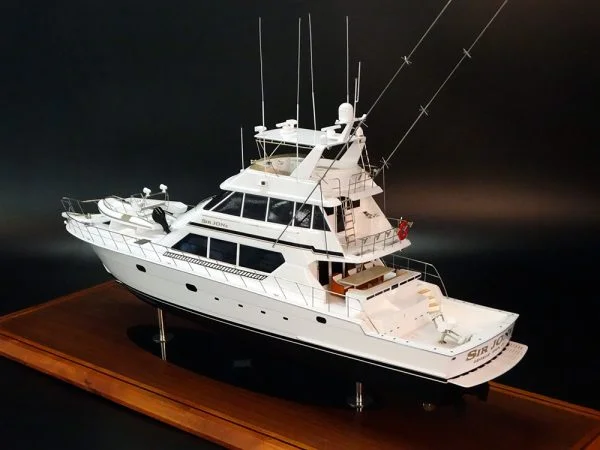 Hatteras 92 custom boat model