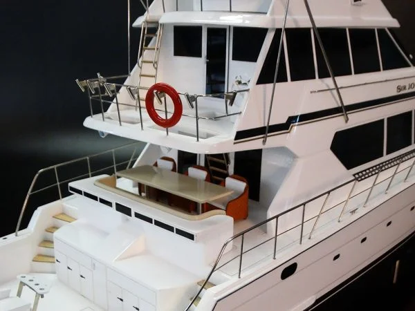 Hatteras 92 custom boat model