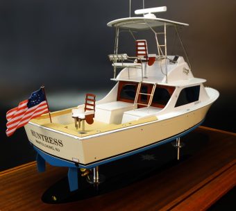 Bertram 31 custom model