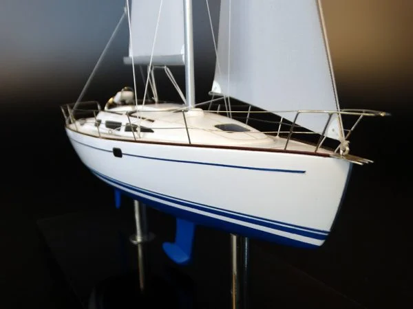 Jeanneau Sun Odyssey 35 desk model