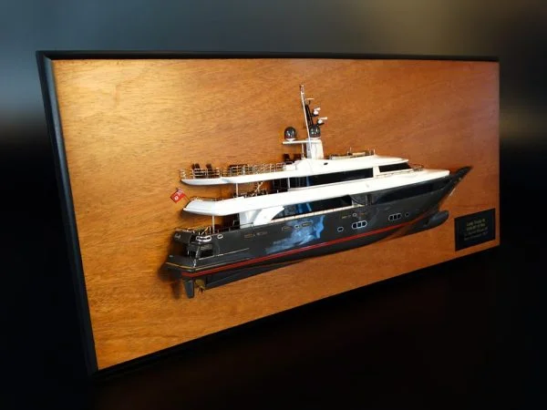 CRN 43 half hull with deck details