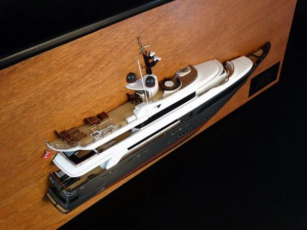 CRN 43 half hull with deck details