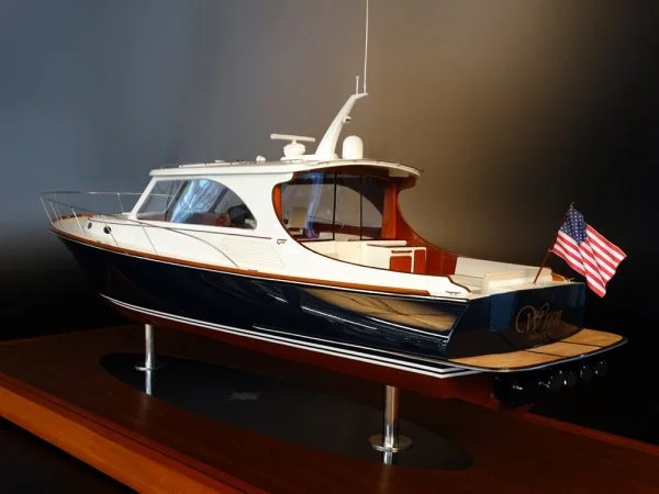 Hinckley Talaria 43 custom model