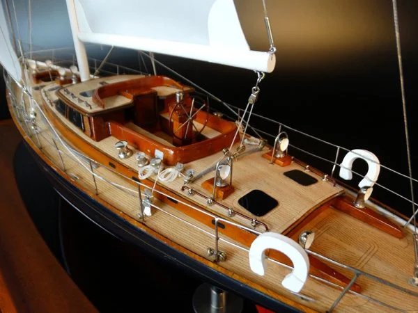 Hinckley Sou Wester 70 custom model