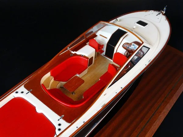 Hinckley Talaria 38 Convertible custom model