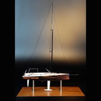 C&C 30 desk model