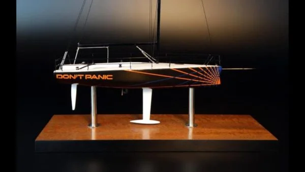 C&C 30 desk model