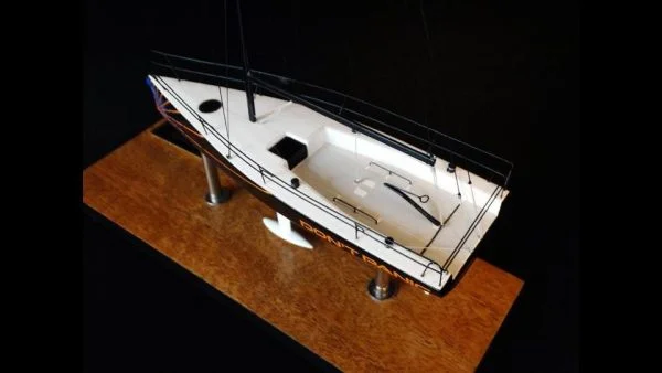C&C 30 desk model