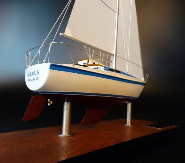 Newport 27 desk model