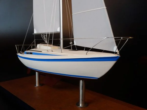 Newport 27 desk model