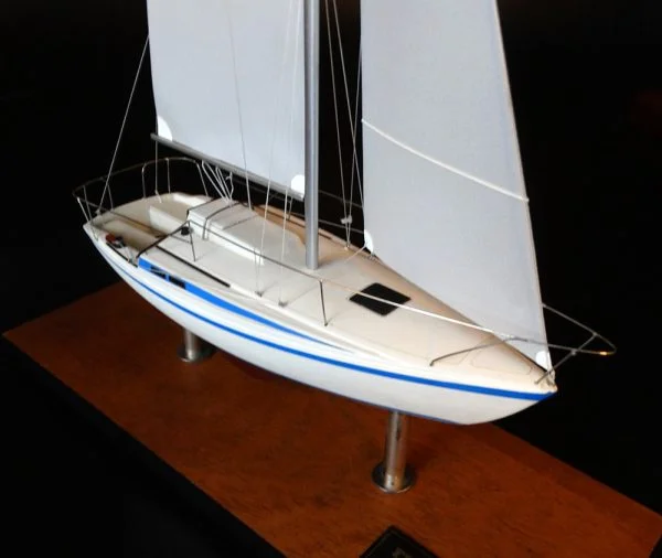Newport 27 desk model