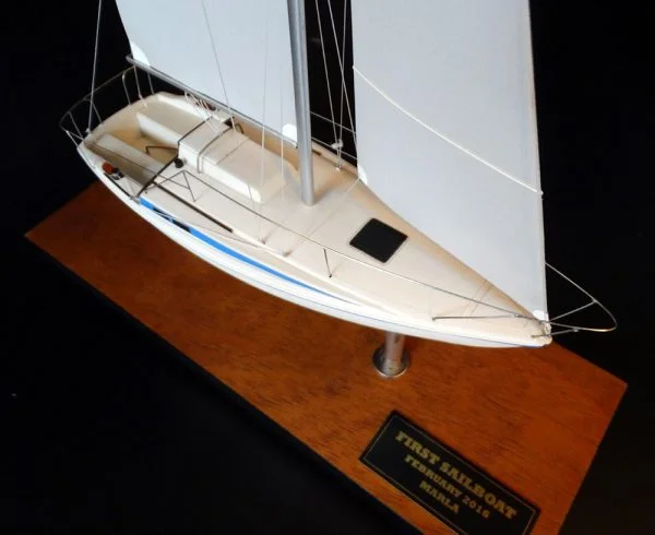 Newport 27 desk model