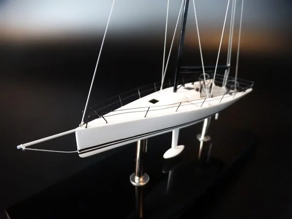 TP 52 desk model