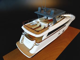 Hatteras 90 MY desk model
