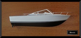 Bertram Moppie 28 half model with deck details