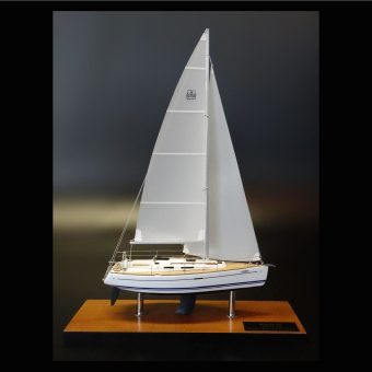 Dufour 34 desk model