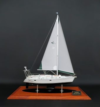 Beneteau Oceanis 381 custom model