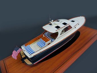 Hinckley PicNic EP custom model