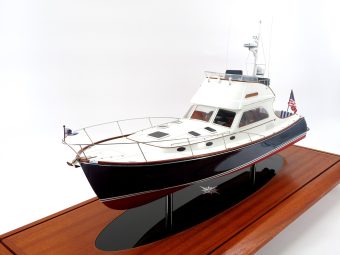 Hinckley Talaria 44 Flybridge custom model