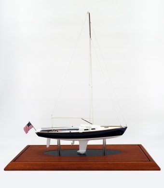 E33 daysailer custom model