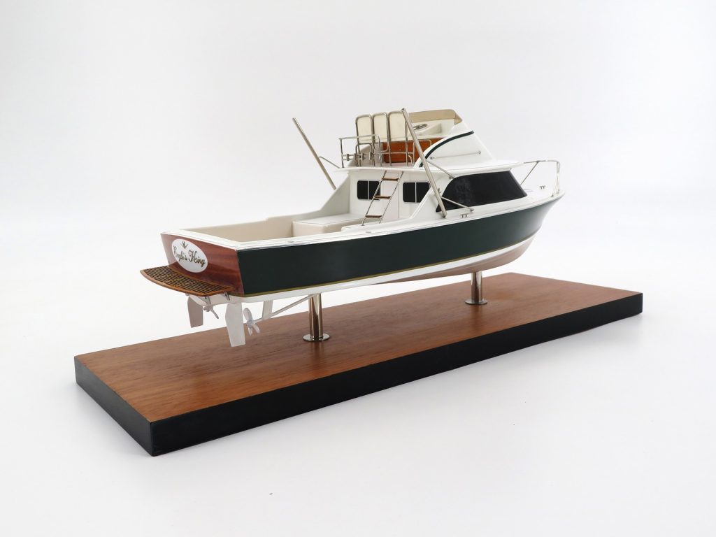 Bertram 31 custom desk model - Seacraftclassics