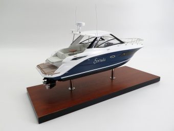 Sea Ray 320 Sundancer 2020 custom desk model