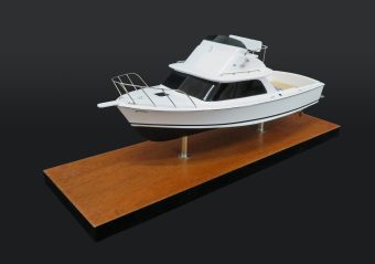 Bertram 31 desk model