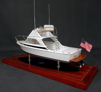 Bertram 26 Flybridge custom desk model
